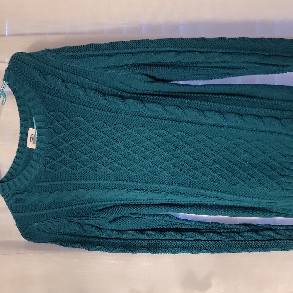 Old navy sweater